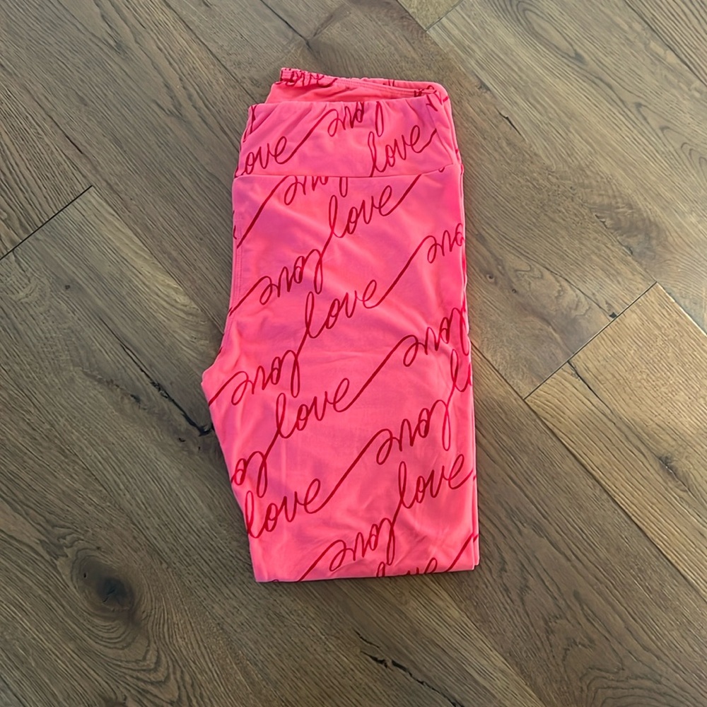 LuLa Roe Pink with word Love